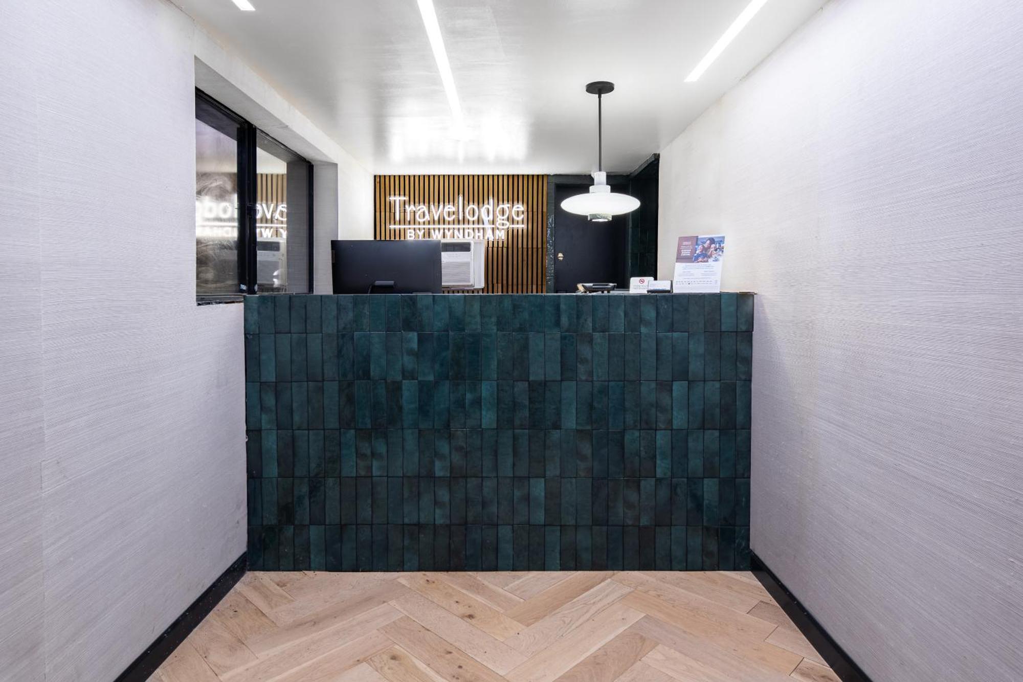 Travelodge By Wyndham Parker Exteriér fotografie